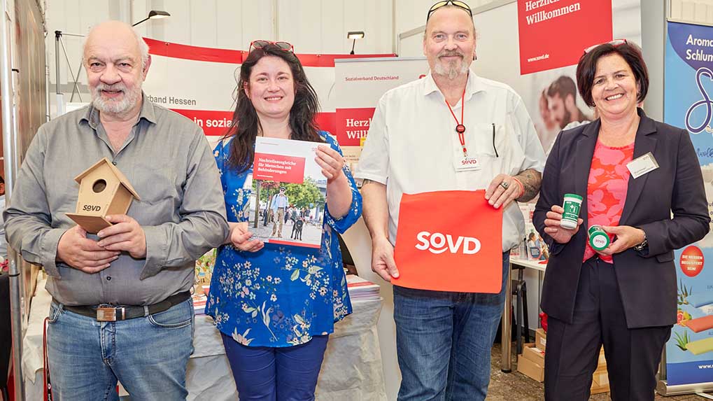 Rudolf Schulz, Vorsitzender des Kreisverbandes Südhessen, Sozialjuristin Angelika Purschke, Landesgeschäftsführer Thomas Hammer und Landesvorsitzende Birgit Kömpel. Foto: Peter Back